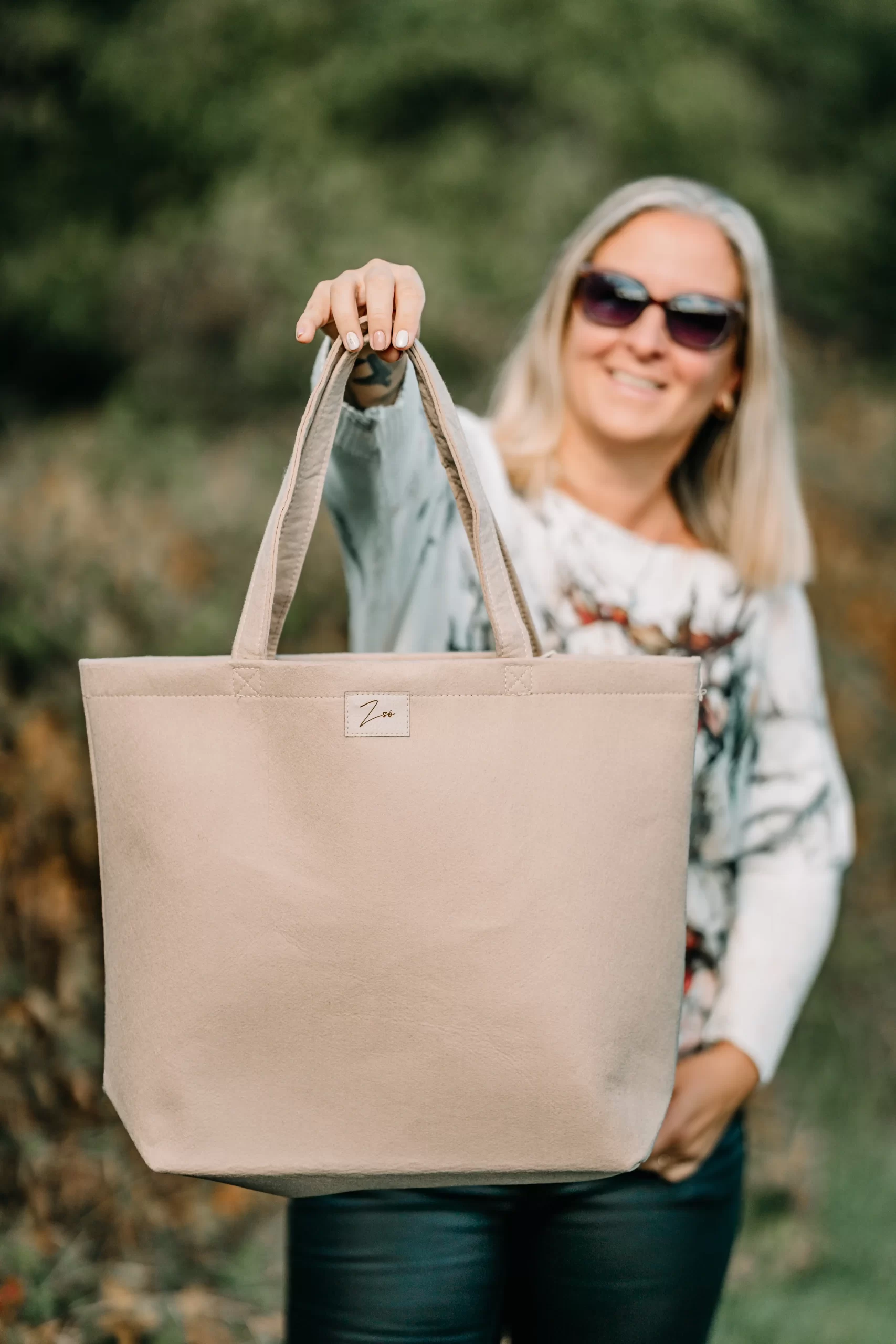 Névre szóló shopper bag, bevásárló táska belső zsebbel - teli bézs